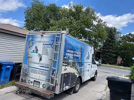 Professional plumber in Chicago Illinois providing residential plumbing services