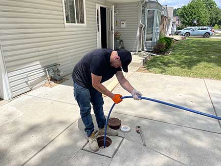 Hydro jetting sewer line service in Bridgeview Illinois removing heavy drain buildup