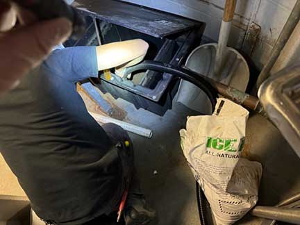 Professional plumber in McCook Illinois providing residential and commercial plumbing services