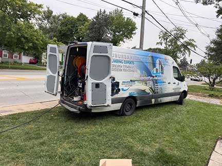 Professional plumber in Palos Hills Illinois providing residential plumbing services