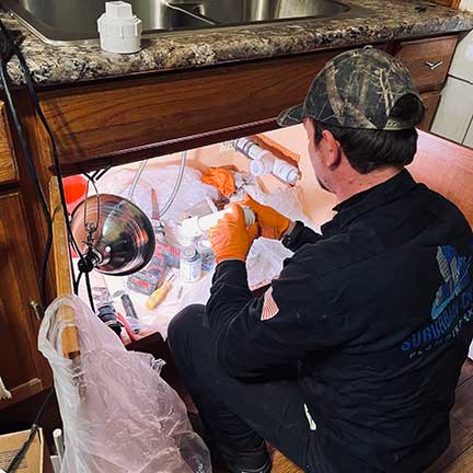 Local plumber in Chicago Illinois offering emergency plumbing services near me