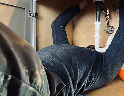 Plumber in Cicero Illinois performing plumbing repair and maintenance work
