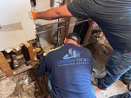 Plumber in Oak Lawn Illinois performing plumbing repair and maintenance work