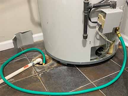 https://suburbanplumbingexperts.com/wp-content/uploads/repair-water-heater-chicago-1.jpg