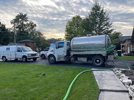 an illinois septic pumping service.