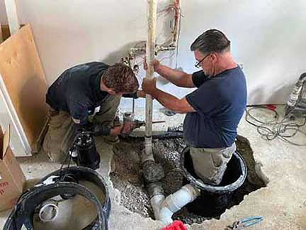 Professional plumber in Willowbrook Illinois providing residential plumbing services